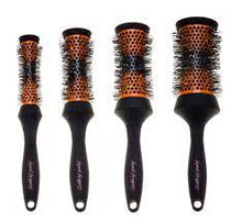 Load image into Gallery viewer, Denman Head Hugger Brush