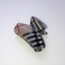 Load image into Gallery viewer, Plaid Acrylic Jaw Clip
